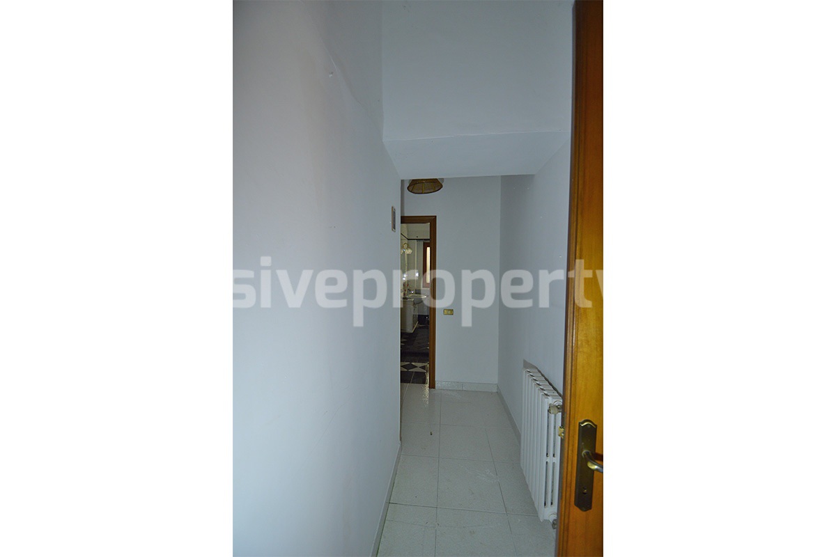 Spacious country house with panoramic hill views for sale in Molise - Italy