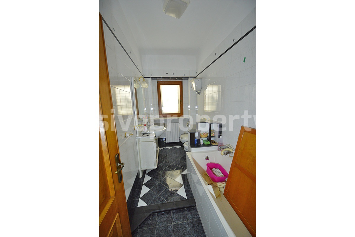 Spacious country house with panoramic hill views for sale in Molise - Italy