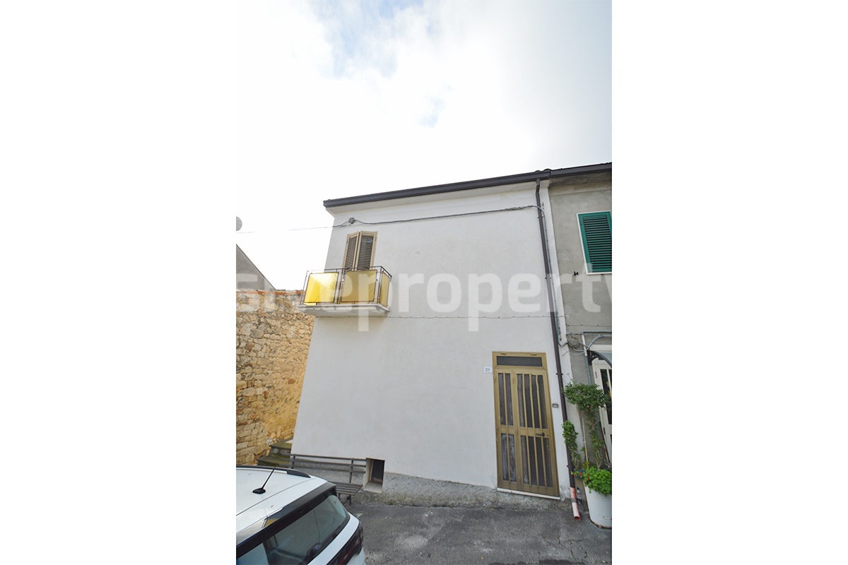 Renovated Hilltop Townhouse in Abruzzo with Panoramic Views - Near the Adriatic Coast