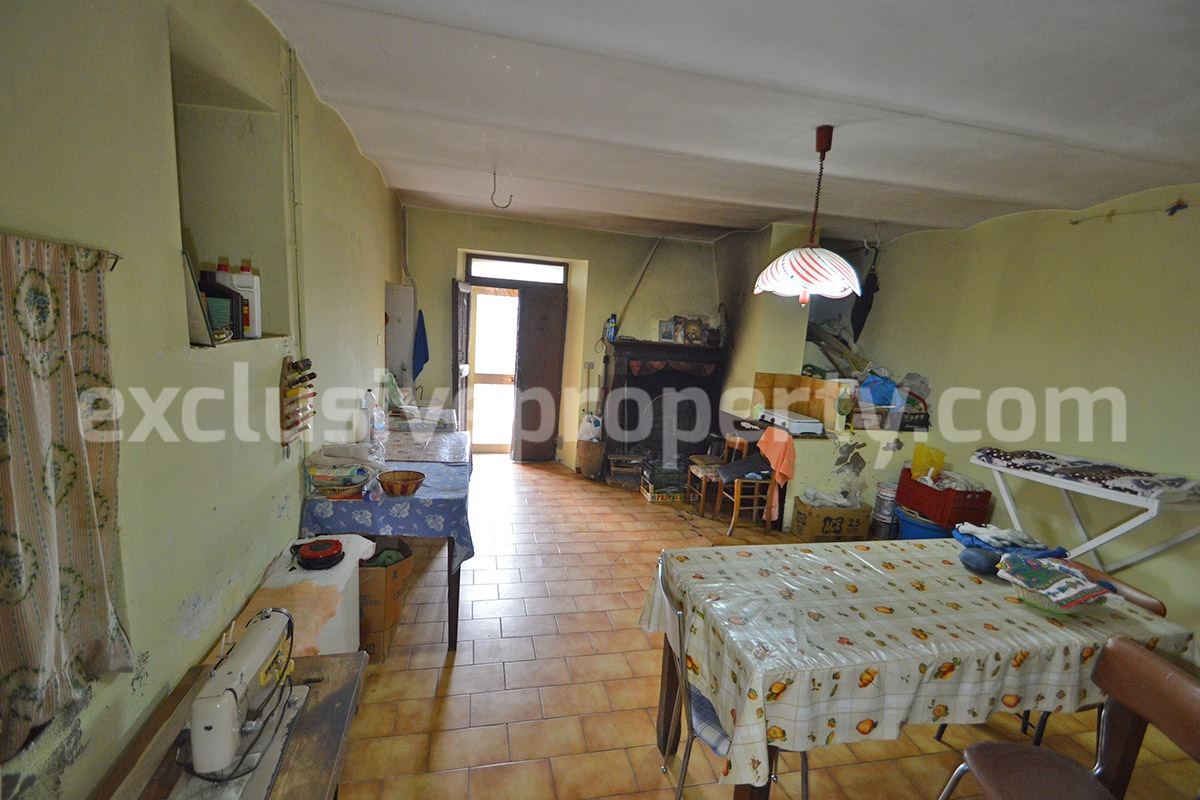 Renovated Hilltop Townhouse in Abruzzo with Panoramic Views - Near the Adriatic Coast