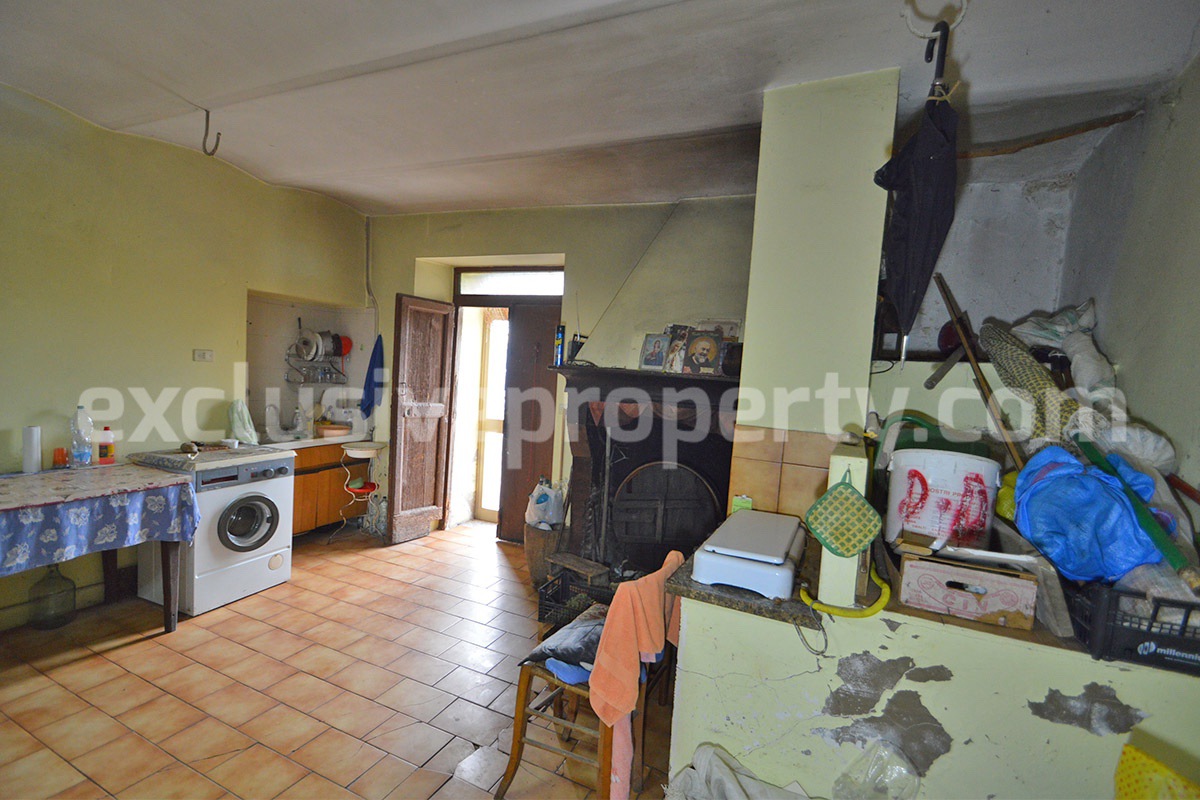 Renovated Hilltop Townhouse in Abruzzo with Panoramic Views - Near the Adriatic Coast