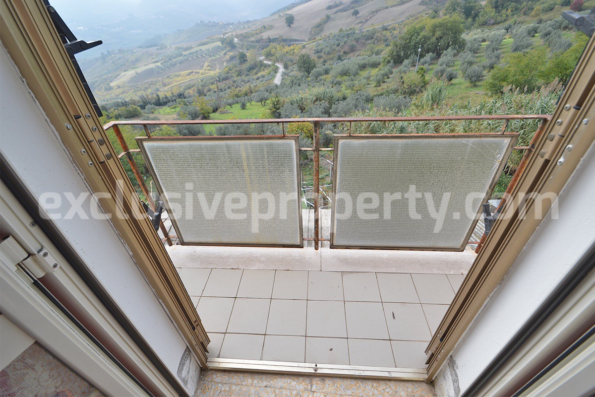 Renovated Hilltop Townhouse in Abruzzo with Panoramic Views - Near the Adriatic Coast