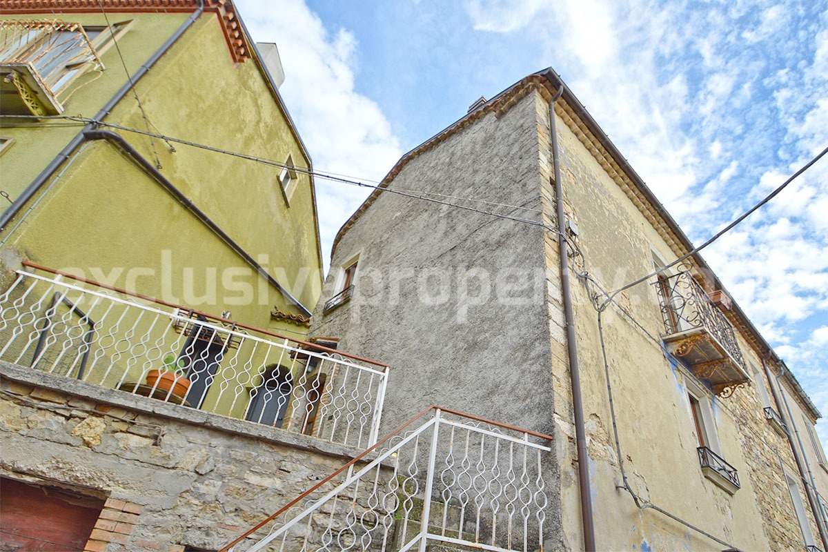 4-Bedroom Renovated Home with Garden - Panoramic Views for Sale in Molise - Italy - Move-In Ready