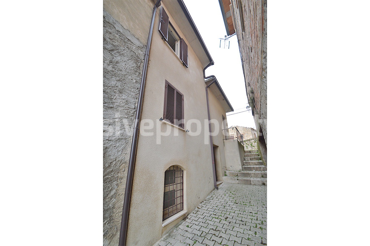Furnished Habitable Townhouse with Outdoor Space for Sale in San Felice del Molise - Italy