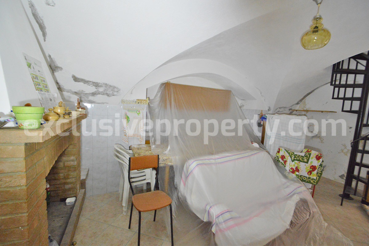 Furnished Habitable Townhouse with Outdoor Space for Sale in San Felice del Molise - Italy