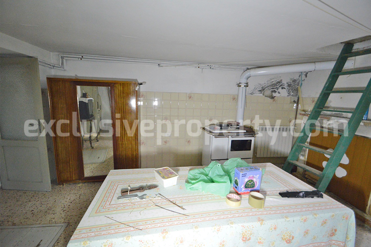 Affordable Village Home with Garage and Panoramic Views in Acquaviva Collecroce - Molise