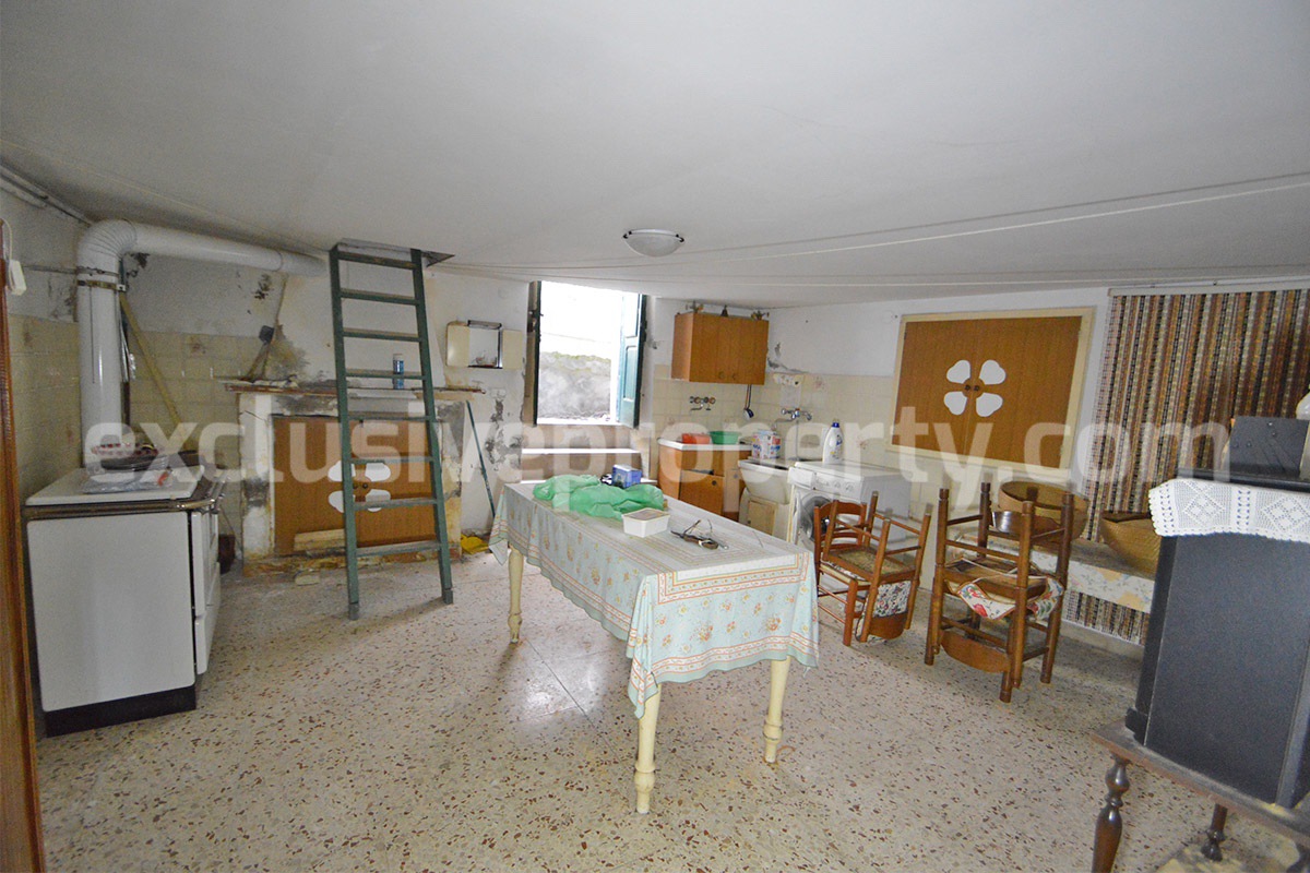 Affordable Village Home with Garage and Panoramic Views in Acquaviva Collecroce - Molise