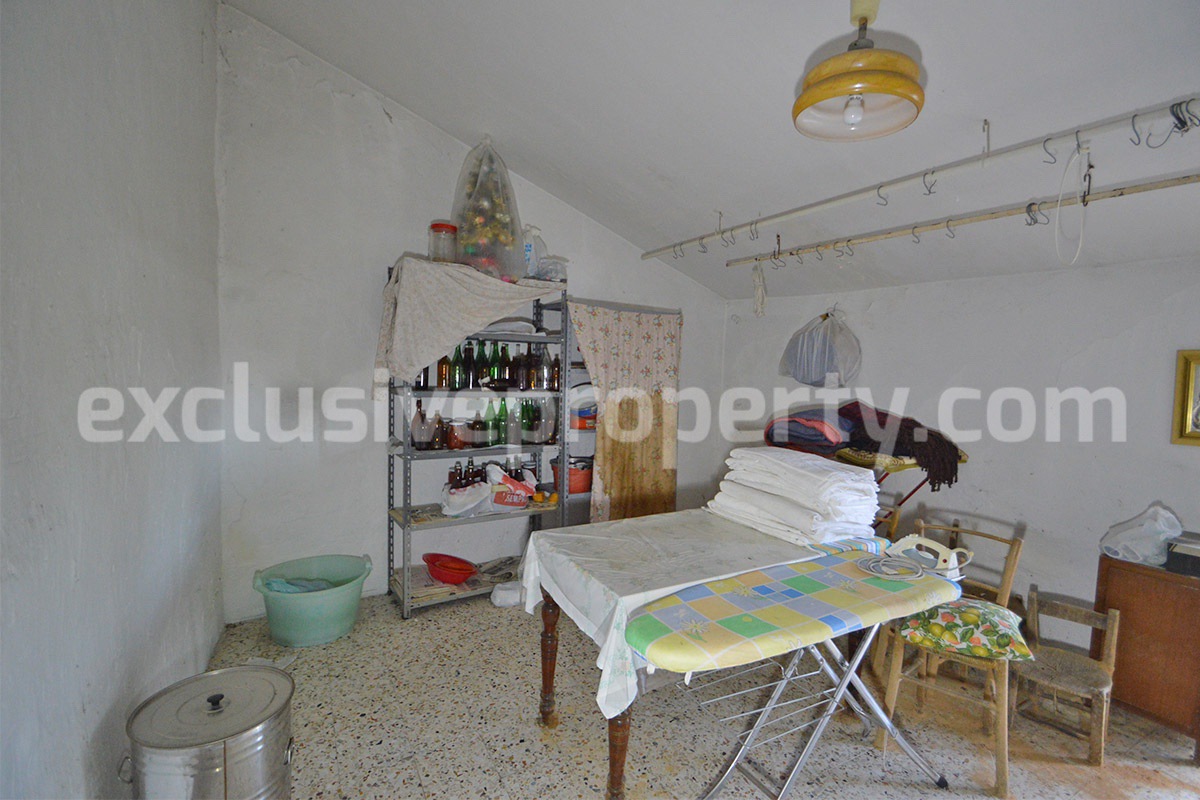 Affordable Village Home with Garage and Panoramic Views in Acquaviva Collecroce - Molise