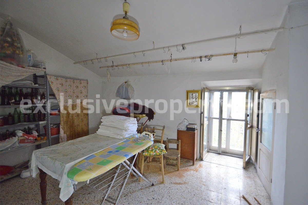 Affordable Village Home with Garage and Panoramic Views in Acquaviva Collecroce - Molise