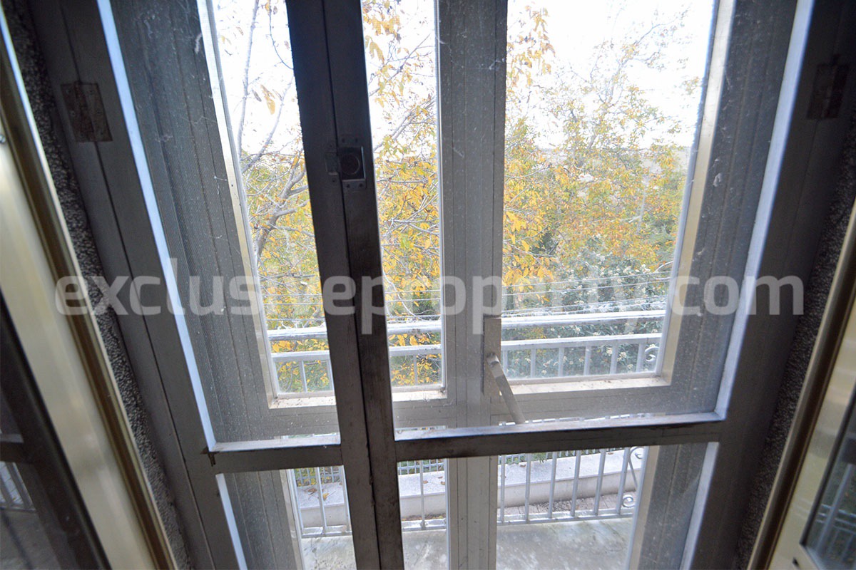 Affordable Village Home with Garage and Panoramic Views in Acquaviva Collecroce - Molise