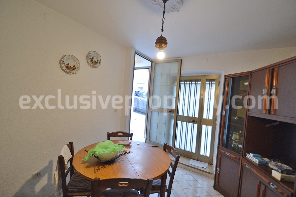 Spacious Townhouse for Sale in Acquaviva Collecroce - Molise with Terrace - Garage and Scenic Views