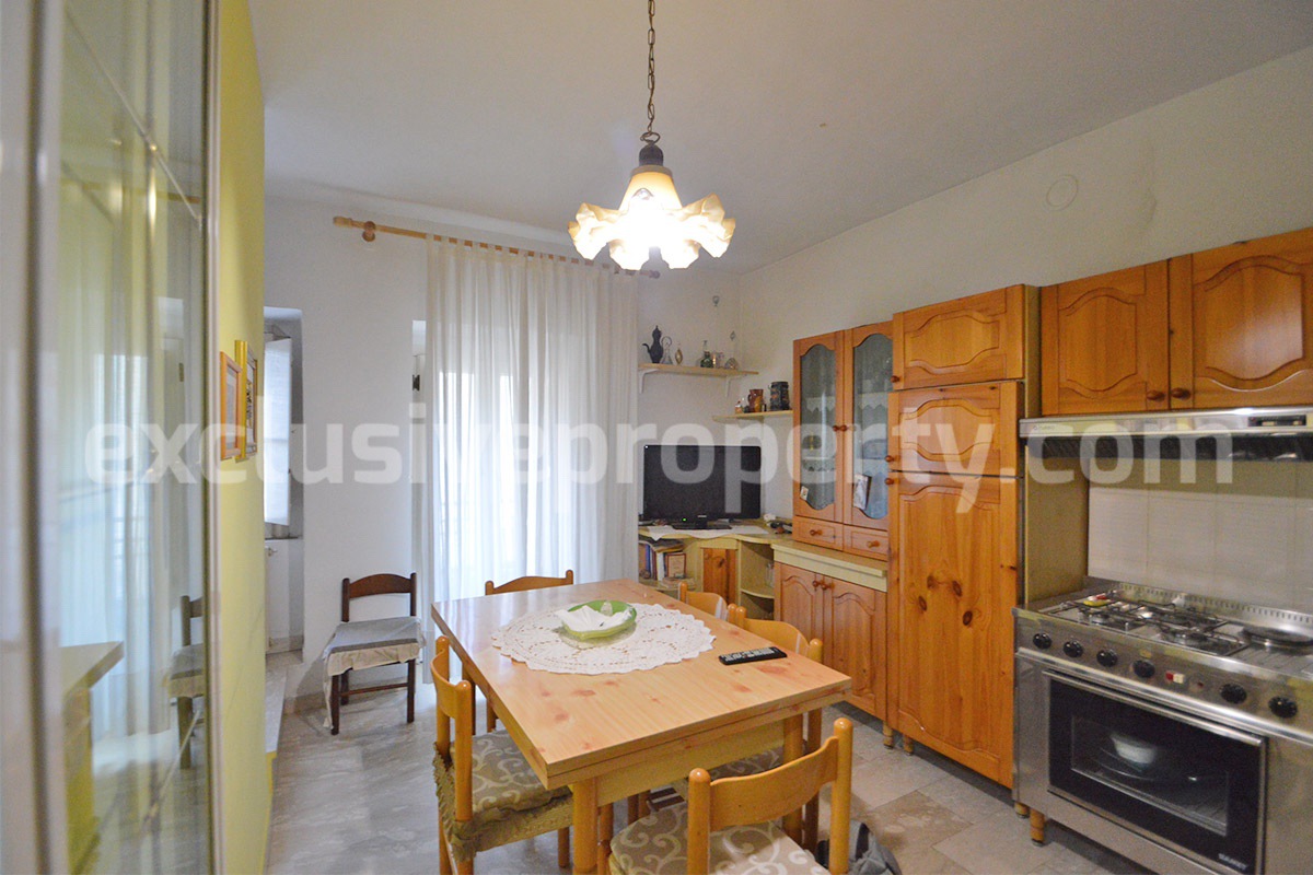 Spacious Townhouse for Sale in Acquaviva Collecroce - Molise with Terrace - Garage and Scenic Views