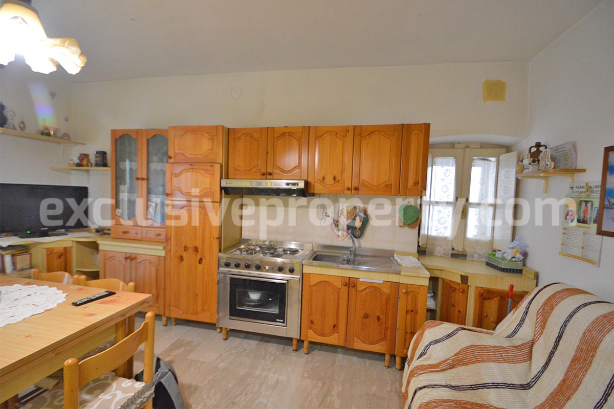 Spacious Townhouse for Sale in Acquaviva Collecroce - Molise with Terrace - Garage and Scenic Views