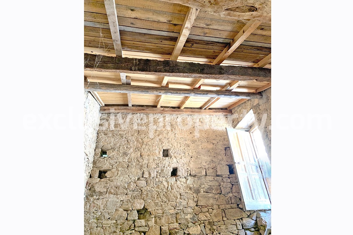 Property composed by two units for sale in the hearth of Molise - Italy 23