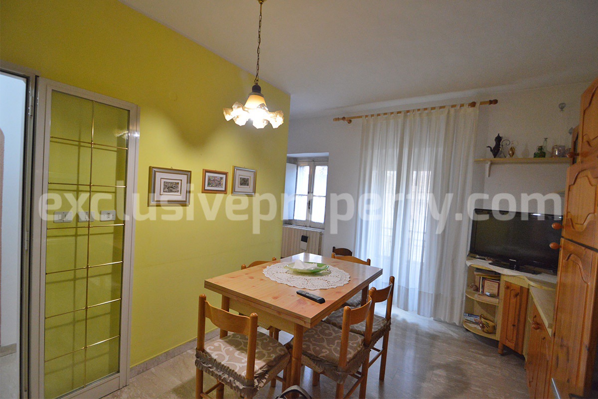 Spacious Townhouse for Sale in Acquaviva Collecroce - Molise with Terrace - Garage and Scenic Views