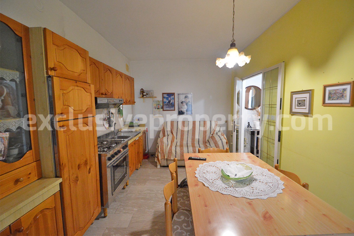 Spacious Townhouse for Sale in Acquaviva Collecroce - Molise with Terrace - Garage and Scenic Views