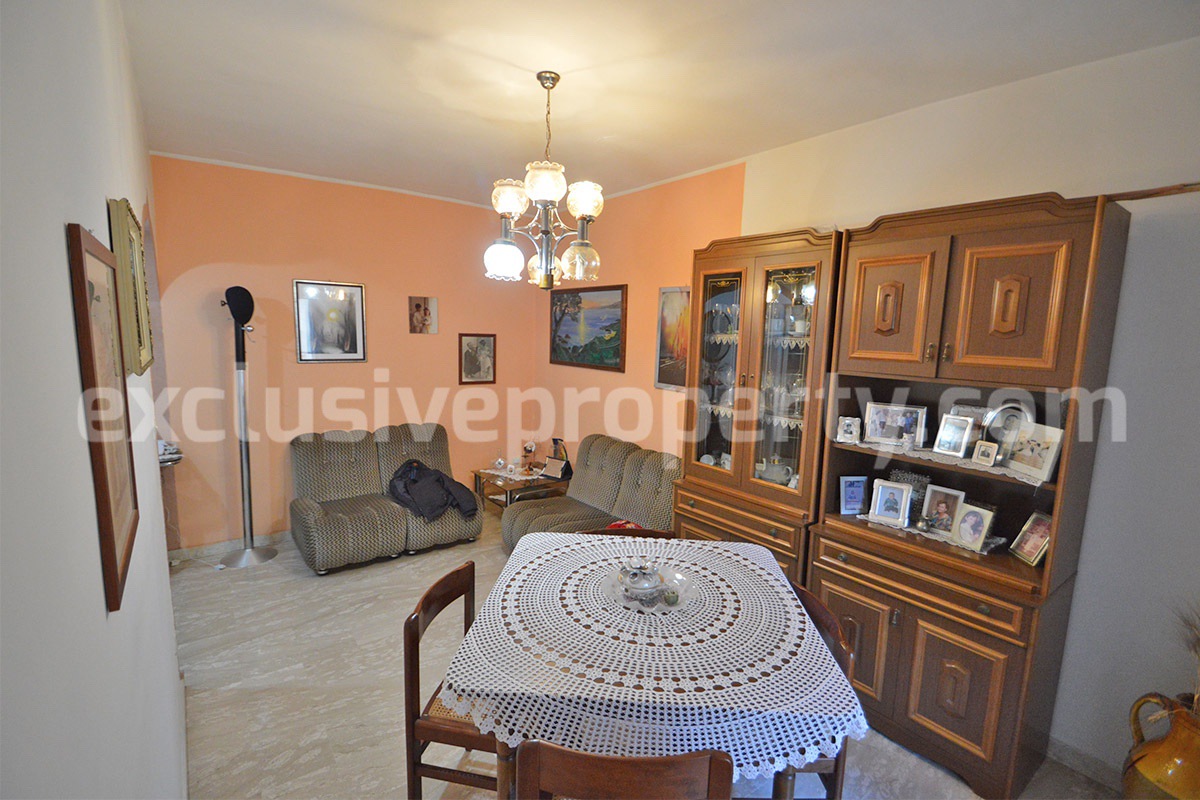 Spacious Townhouse for Sale in Acquaviva Collecroce - Molise with Terrace - Garage and Scenic Views