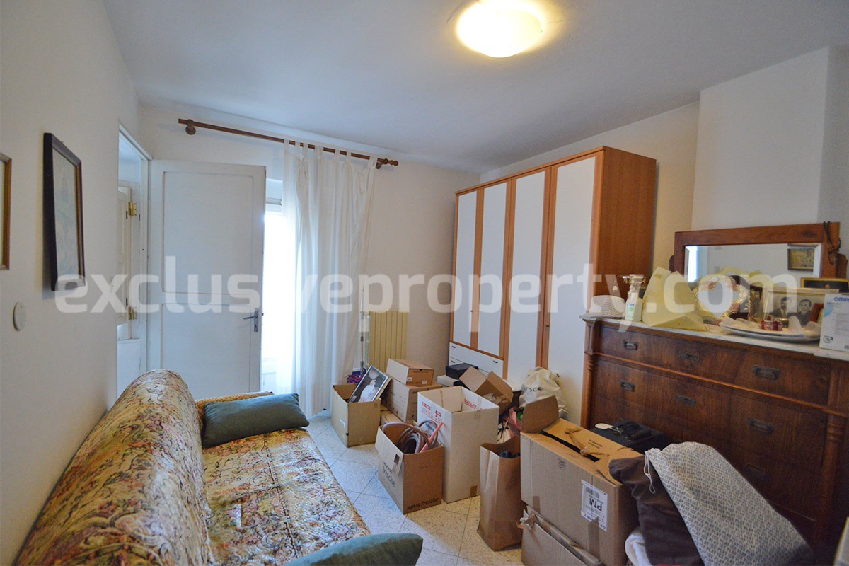 Spacious Townhouse for Sale in Acquaviva Collecroce - Molise with Terrace - Garage and Scenic Views