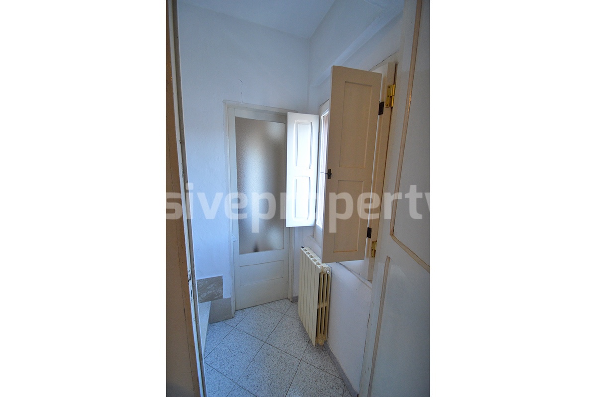 Spacious Townhouse for Sale in Acquaviva Collecroce - Molise with Terrace - Garage and Scenic Views