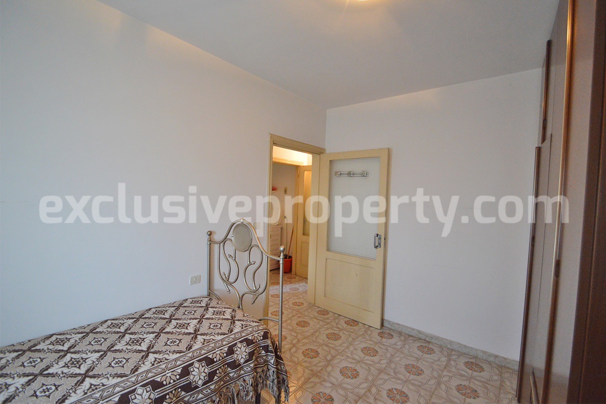 Spacious Townhouse for Sale in Acquaviva Collecroce - Molise with Terrace - Garage and Scenic Views