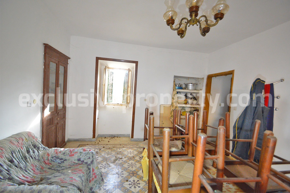 Historic Palace for Sale in Bagnoli del Trigno - Molise with Garden - Terrace and Panoramic Views