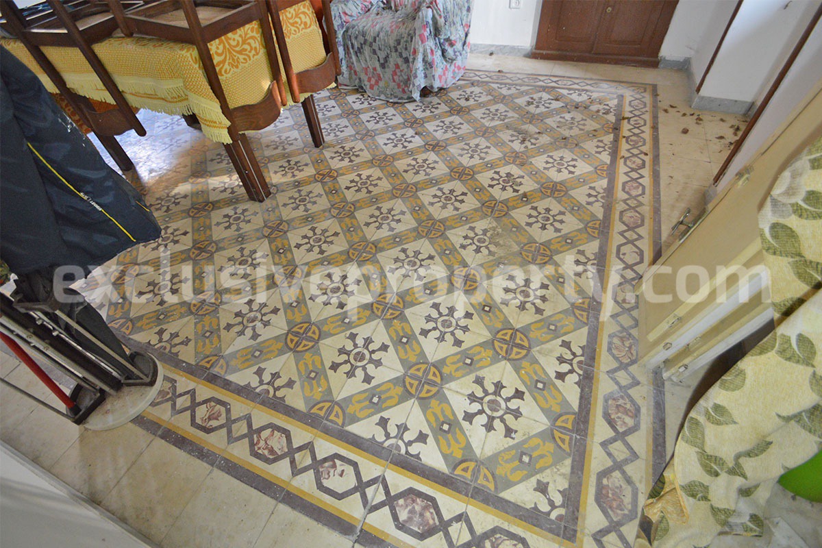 Historic Palace for Sale in Bagnoli del Trigno - Molise with Garden - Terrace and Panoramic Views