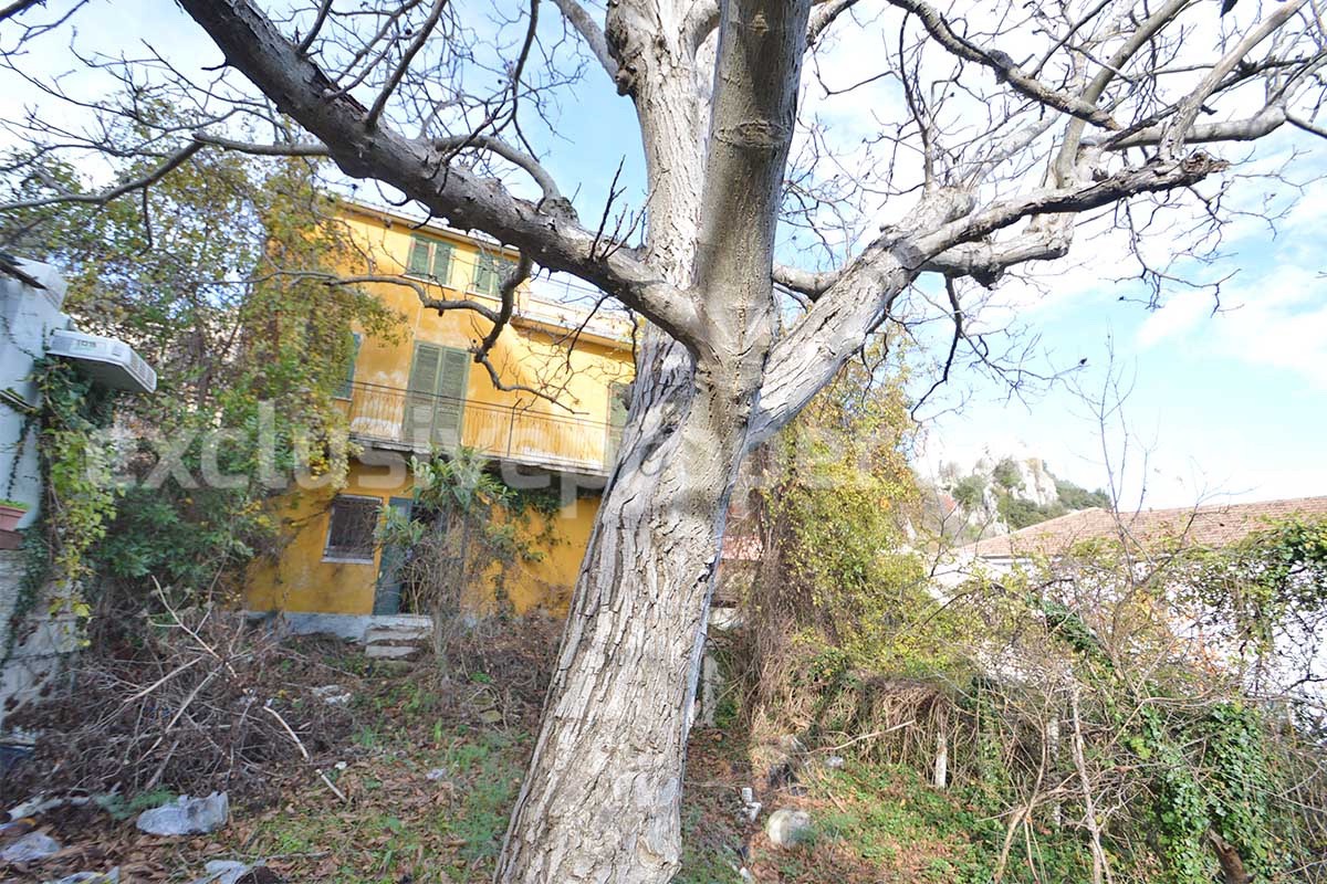 Historic Palace for Sale in Bagnoli del Trigno - Molise with Garden - Terrace and Panoramic Views