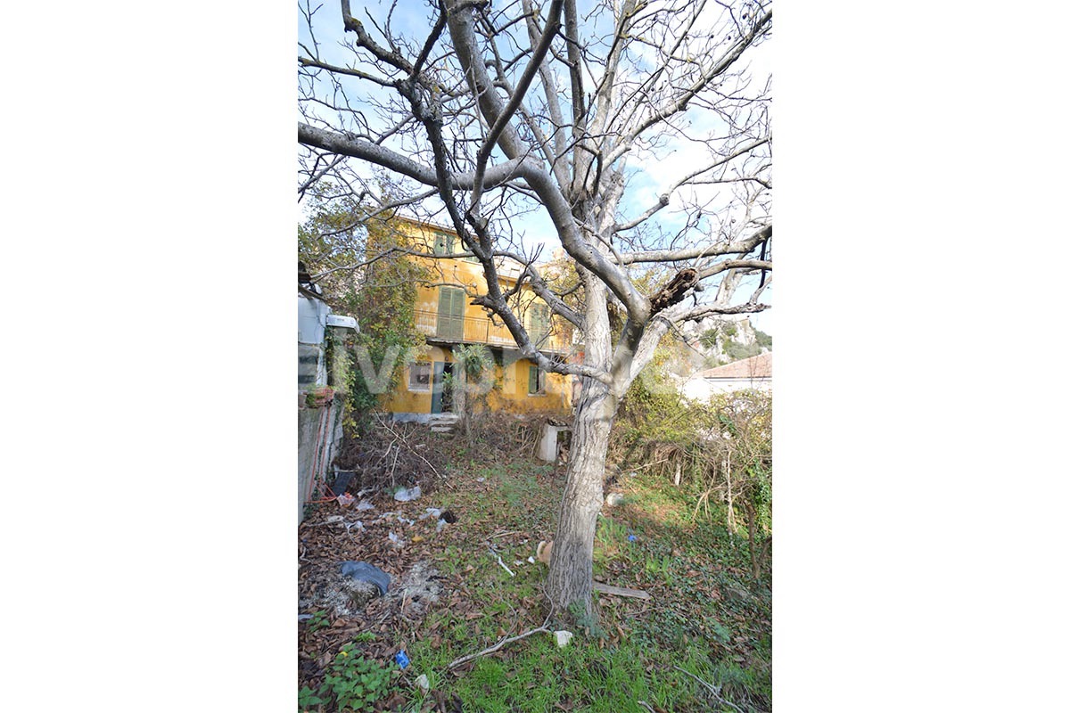 Historic Palace for Sale in Bagnoli del Trigno - Molise with Garden - Terrace and Panoramic Views