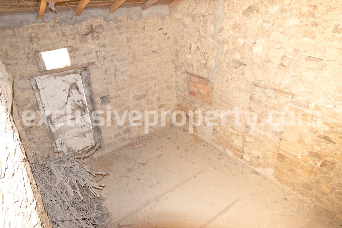 Property composed by two units for sale in the hearth of Molise - Italy 29