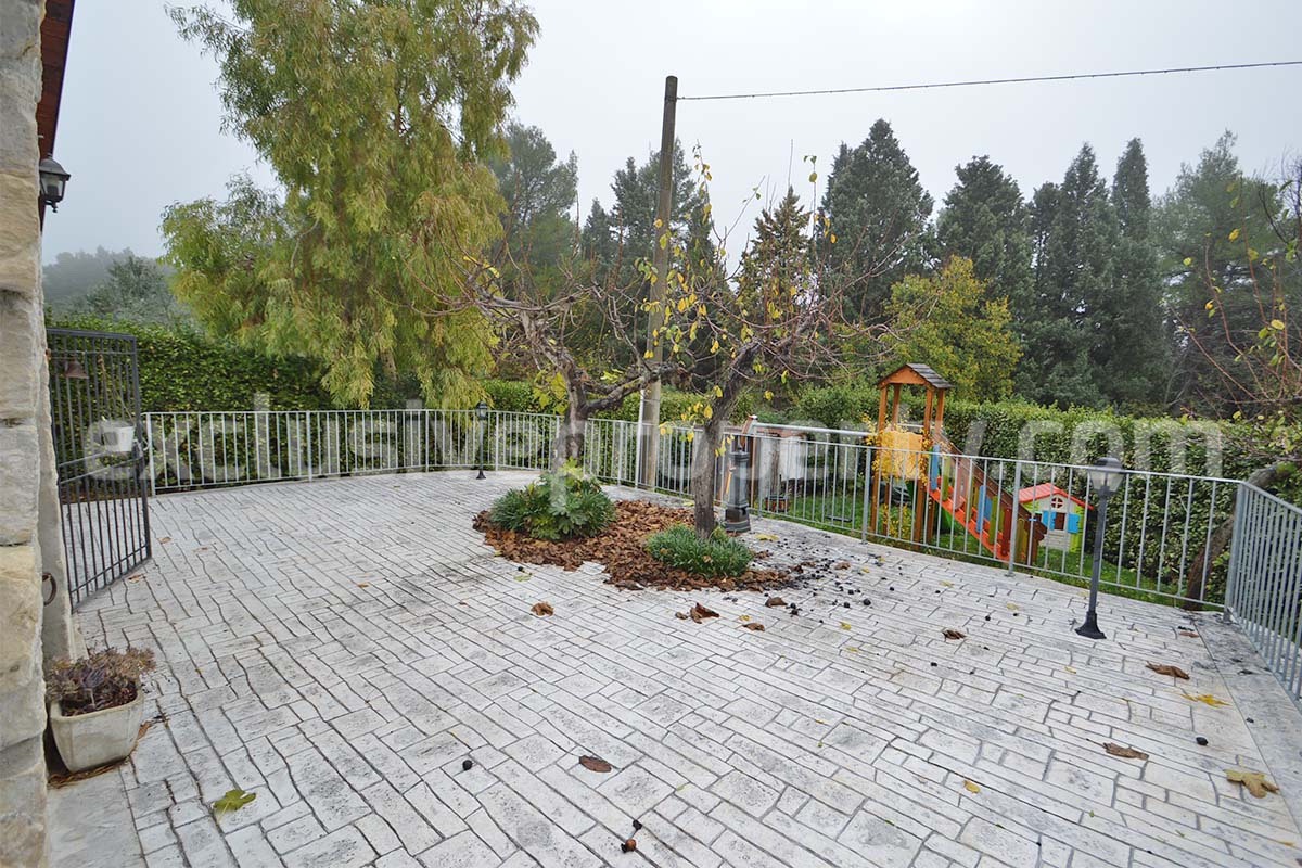 Peaceful Country Oasis for Sale near Mafalda - Molise with Olive Grove - Stone House and Wooden Building