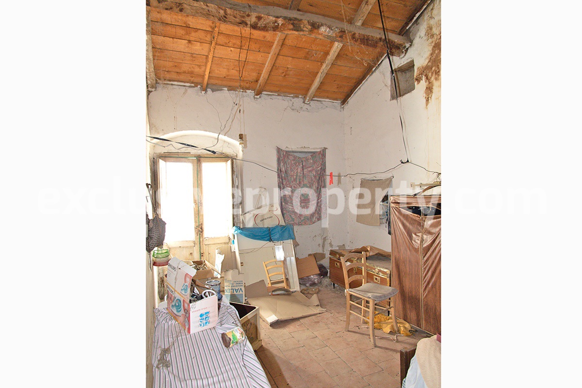 Property composed by two units for sale in the hearth of Molise - Italy 19