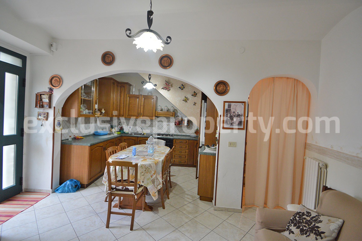 Cozy Stone Townhouse for Sale in Castelguidone in Abruzzo - Move-In Ready with Thermo-Fireplace