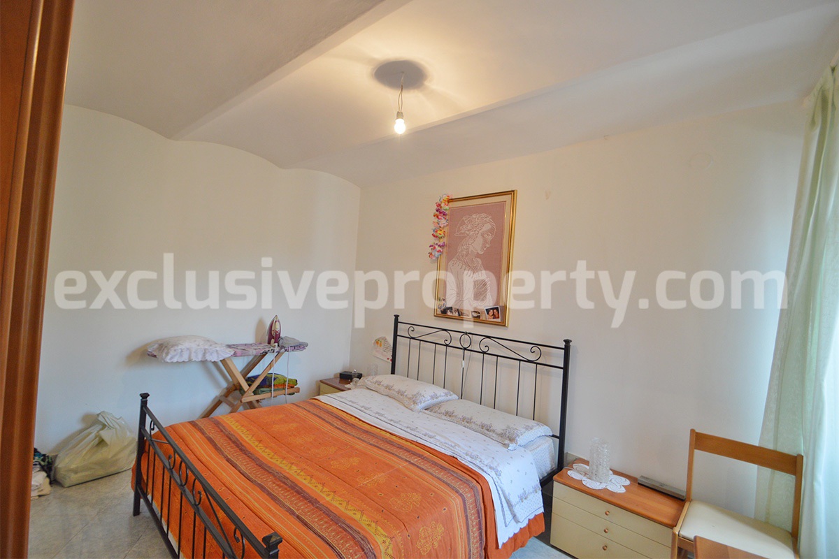 Cozy Stone Townhouse for Sale in Castelguidone in Abruzzo - Move-In Ready with Thermo-Fireplace