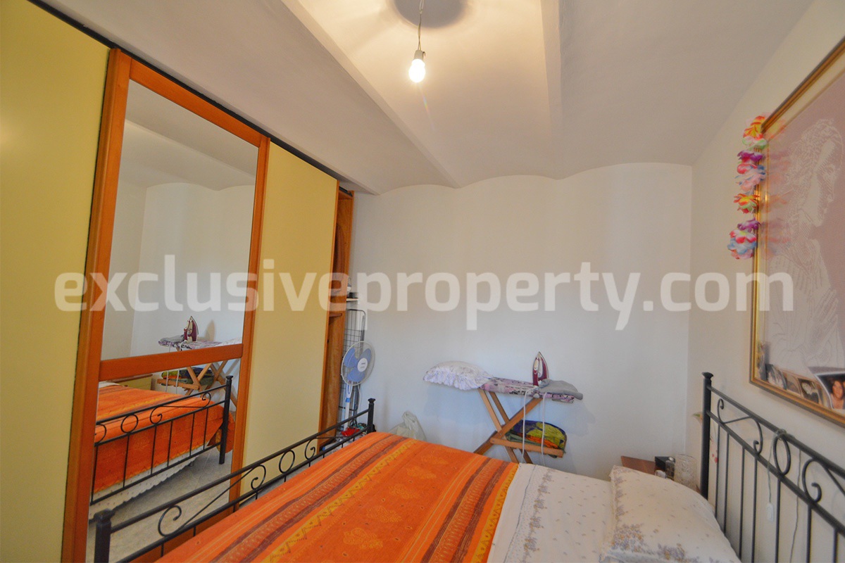 Cozy Stone Townhouse for Sale in Castelguidone in Abruzzo - Move-In Ready with Thermo-Fireplace