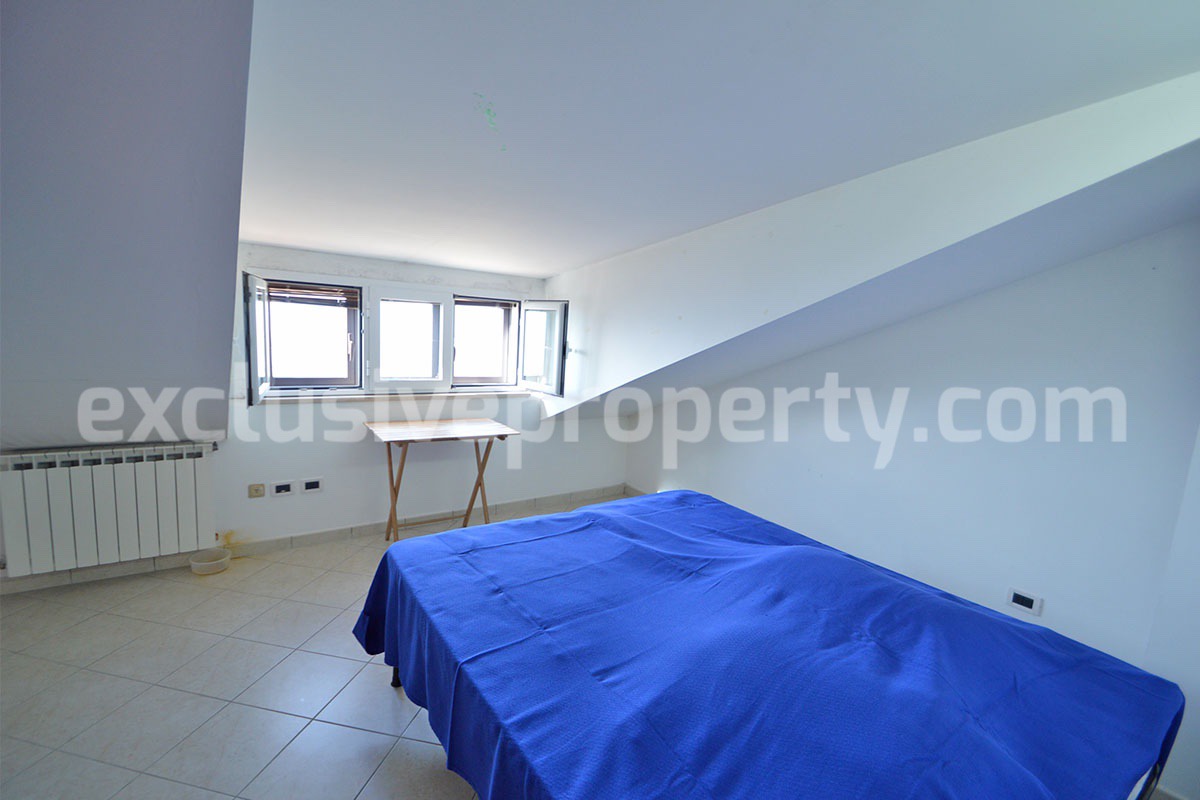 Large Village Home with Mountain Views in Schiavi di Abruzzo