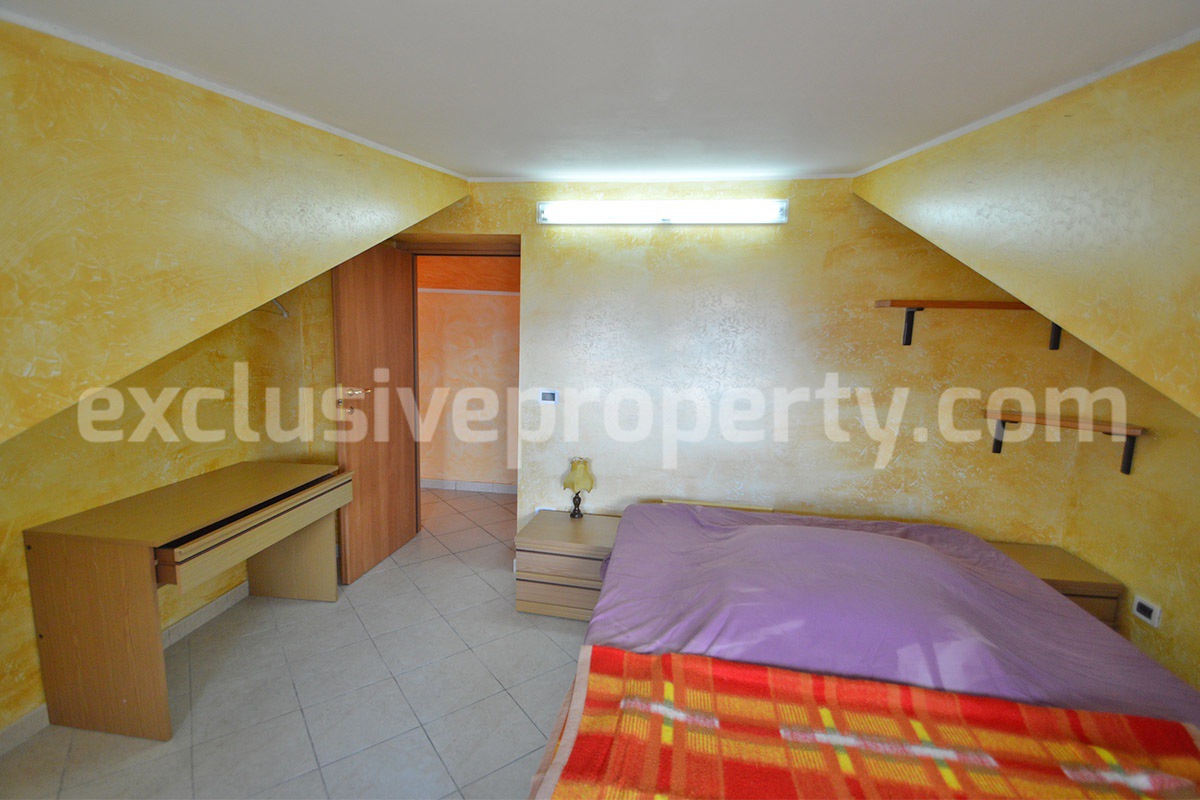 Large Village Home with Mountain Views in Schiavi di Abruzzo