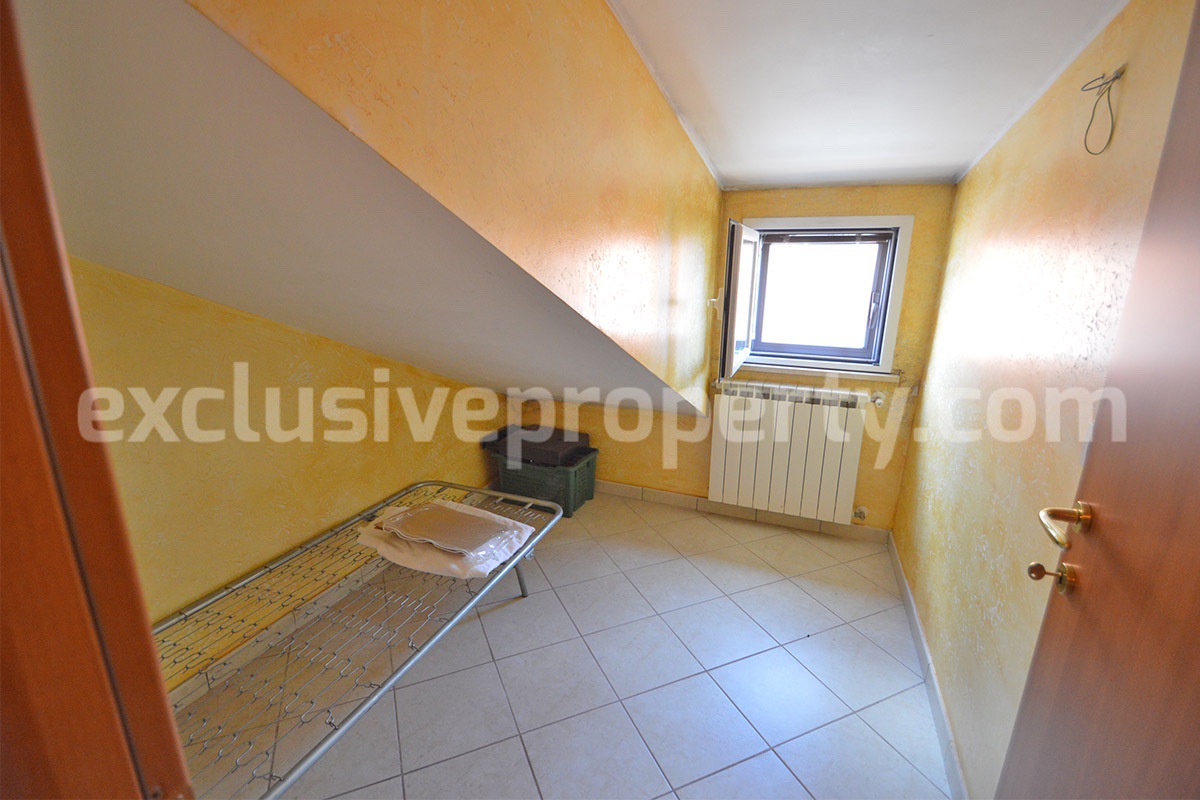 Large Village Home with Mountain Views in Schiavi di Abruzzo