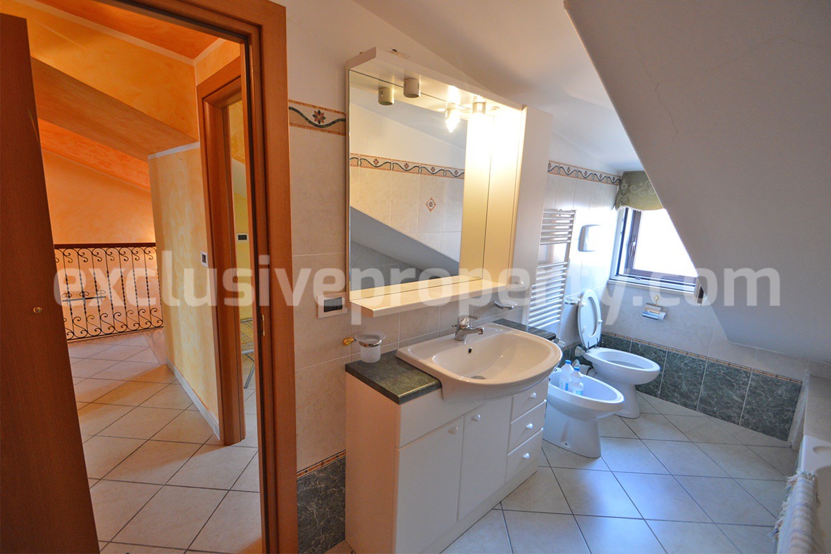 Large Village Home with Mountain Views in Schiavi di Abruzzo