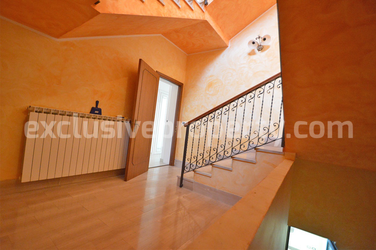 Large Village Home with Mountain Views in Schiavi di Abruzzo