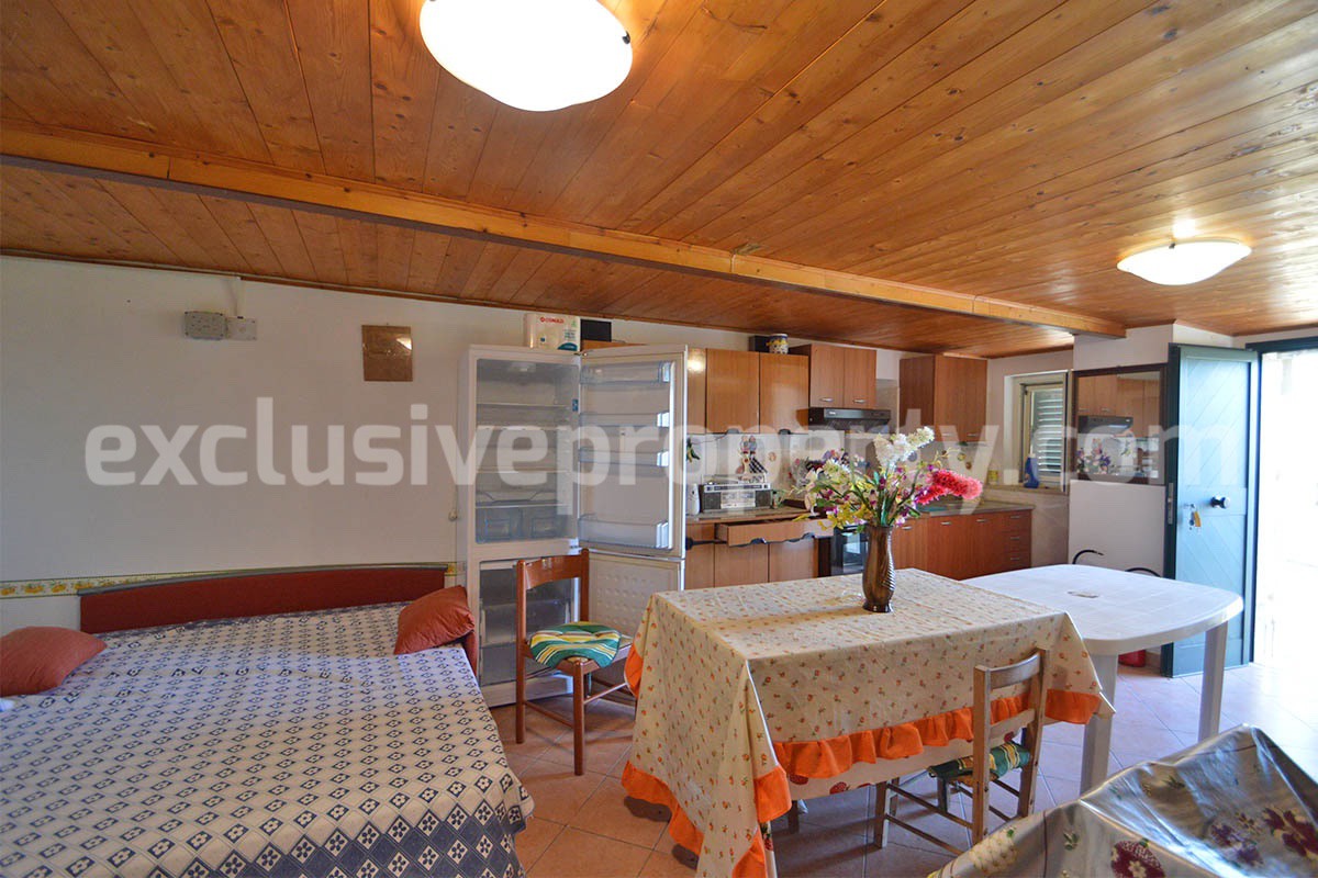 Character house with terrace and garden for sale in Molise - Italy