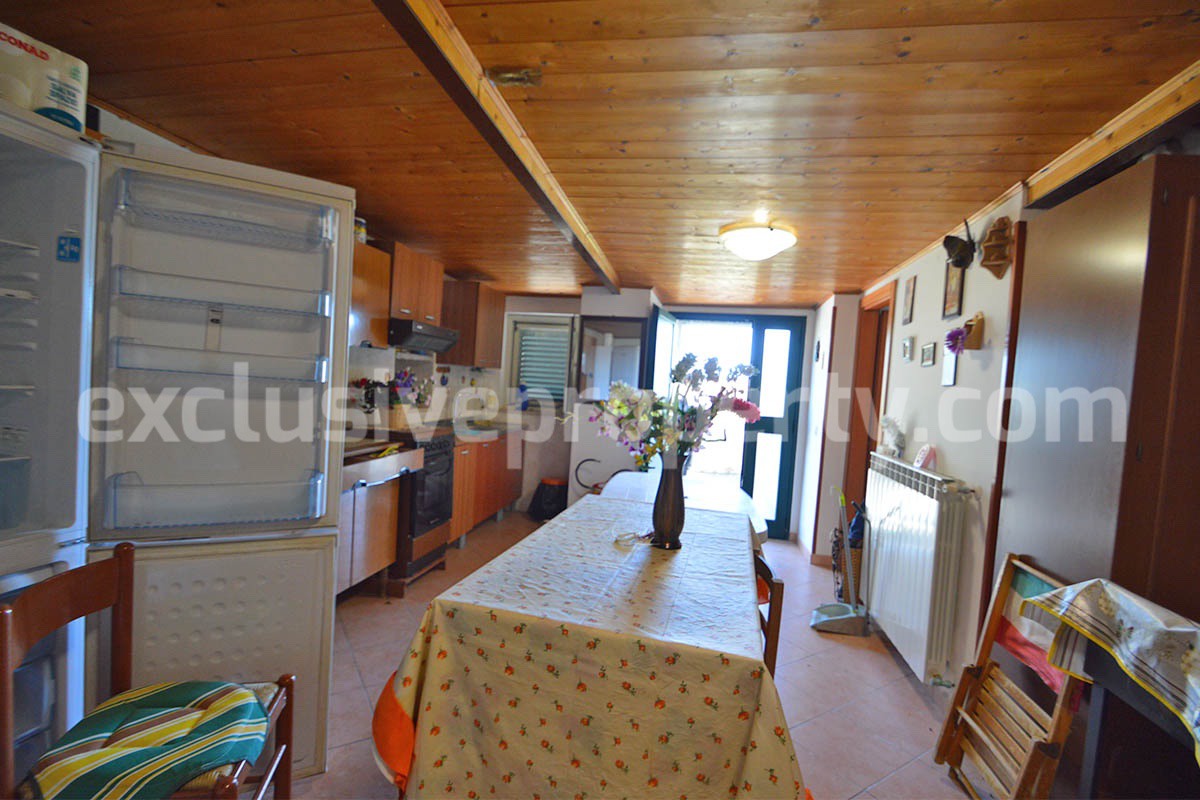 Character house with terrace and garden for sale in Molise - Italy