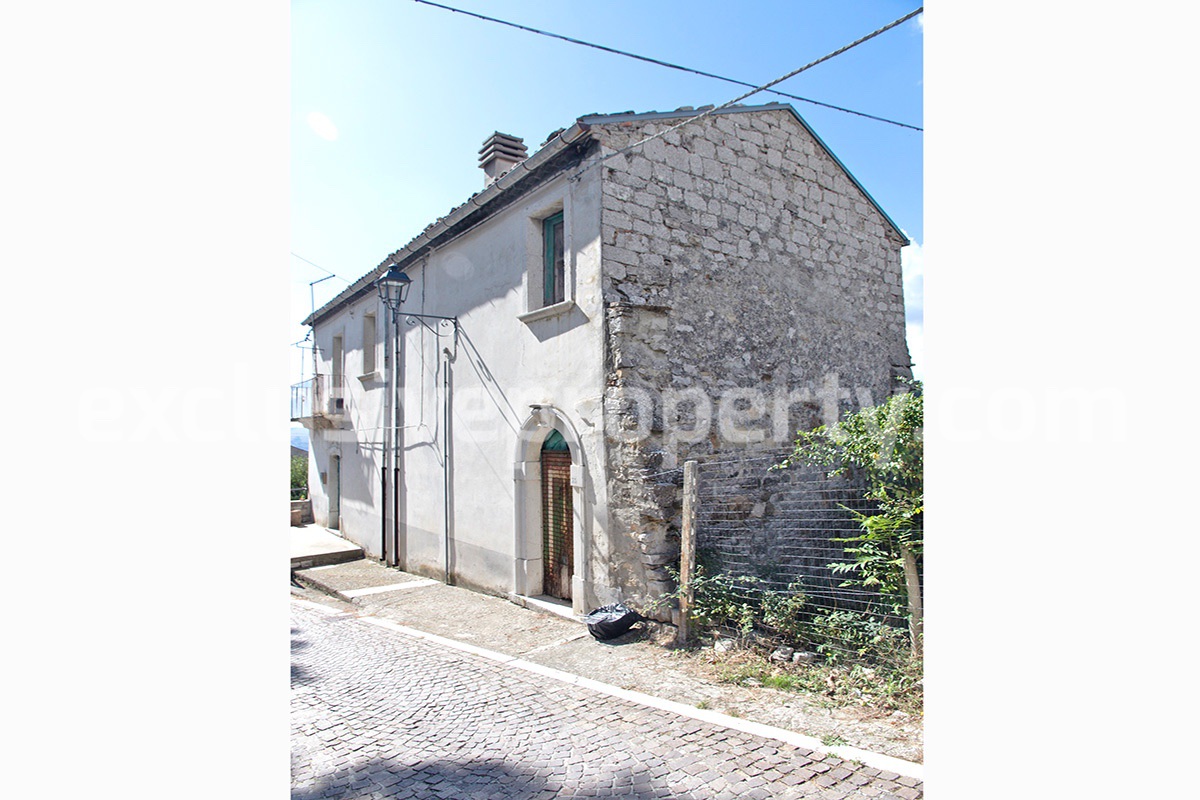 Property composed by two units for sale in the hearth of Molise - Italy 5