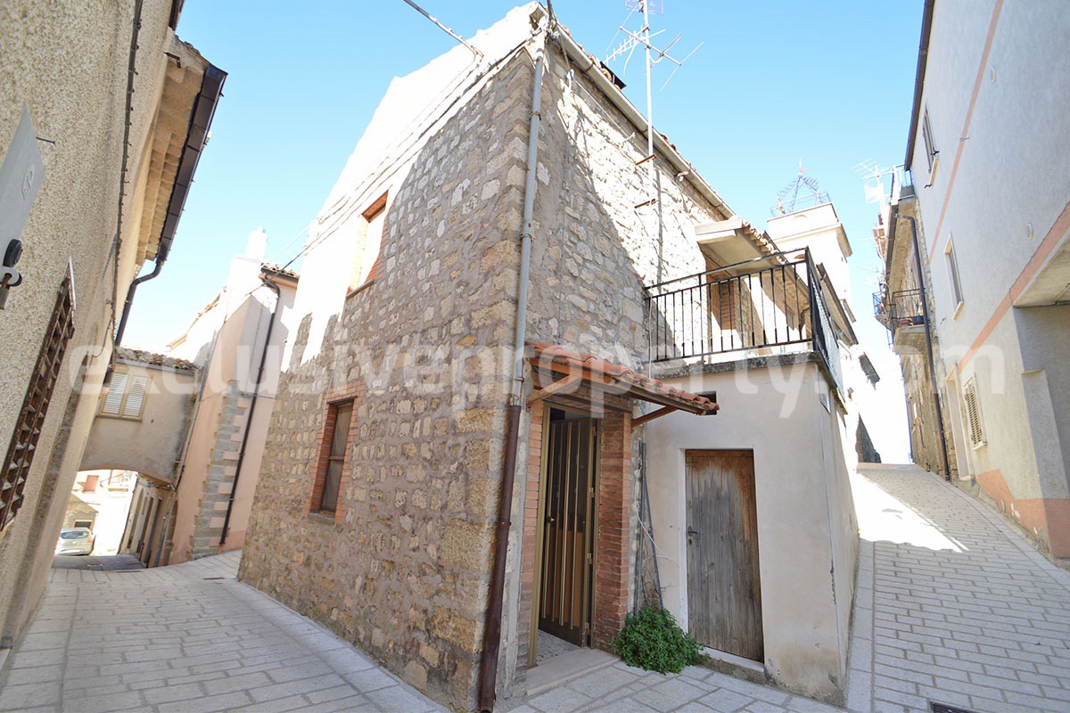 Stone Town House for Sale in the Medieval Centre of Montemitro - Molise - Near the Adriatic Coast