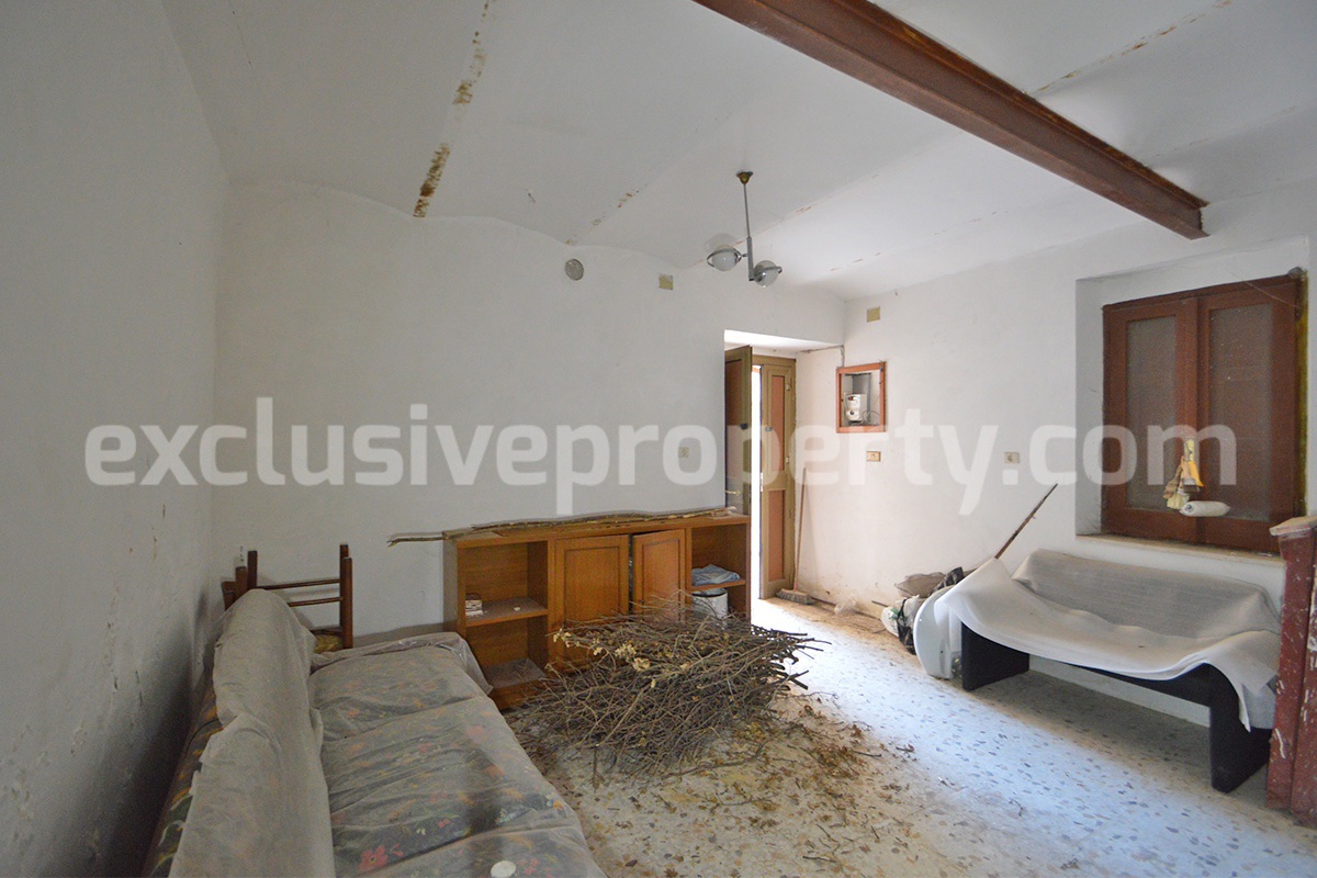 Stone Town House for Sale in the Medieval Centre of Montemitro - Molise - Near the Adriatic Coast