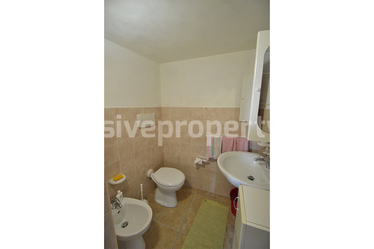 Ready-to-Move-In Town House with Panoramic Terrace for Sale in Schiavi di Abruzzo