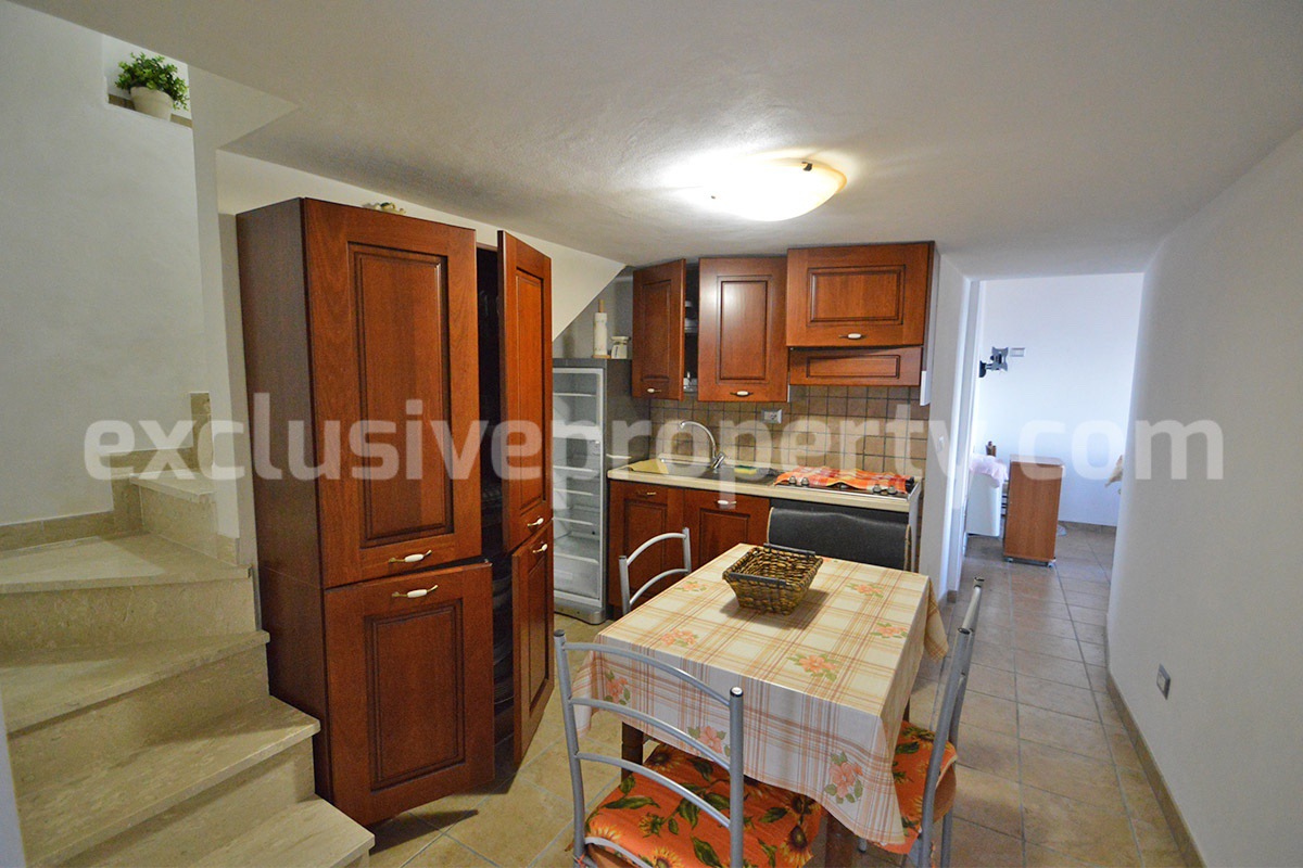 Ready-to-Move-In Town House with Panoramic Terrace for Sale in Schiavi di Abruzzo