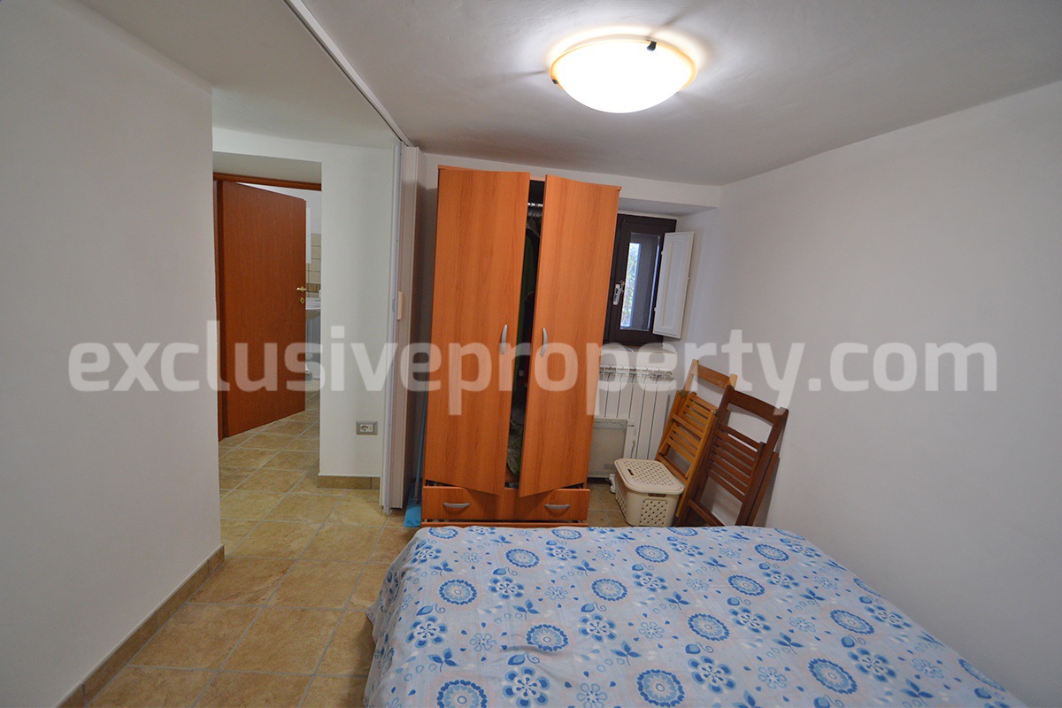 Ready-to-Move-In Town House with Panoramic Terrace for Sale in Schiavi di Abruzzo