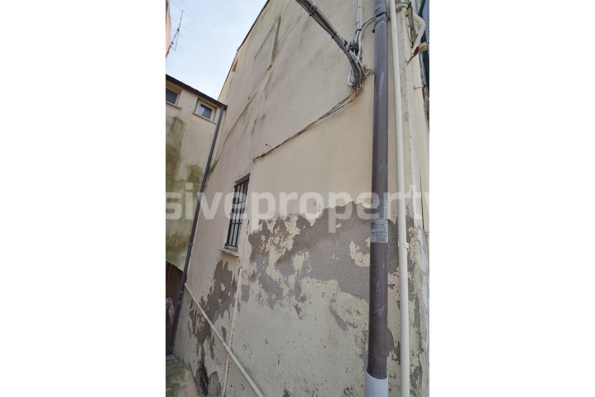 Property with Two Apartments - Terraces - Garden and Commercial Unit for Sale in Mafalda in Molise