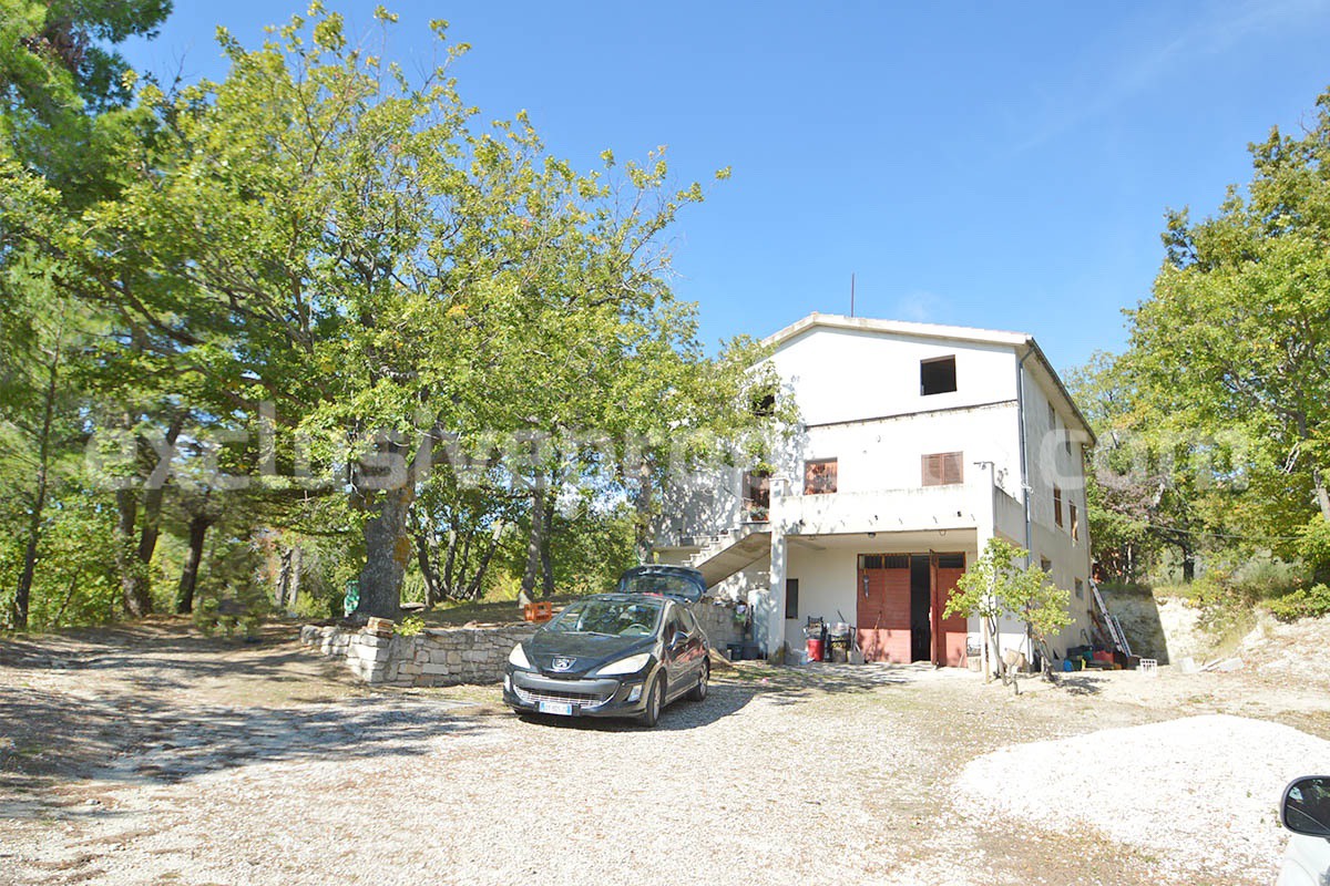 Country House with Land for Sale in Guardialfiera - Molise - Lake and Mountain Views