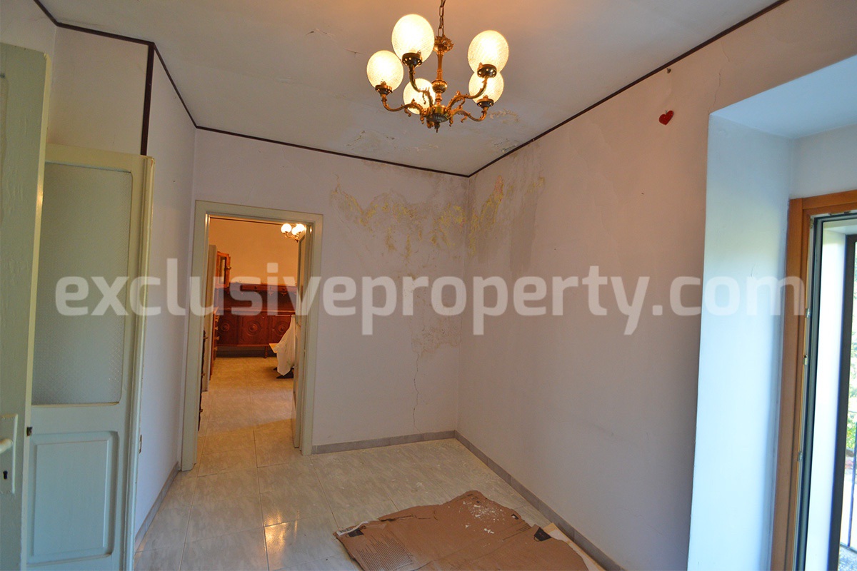Spacious Stone Town House with Garage and Vaulted Ceilings for Sale in Guardialfiera - Molise